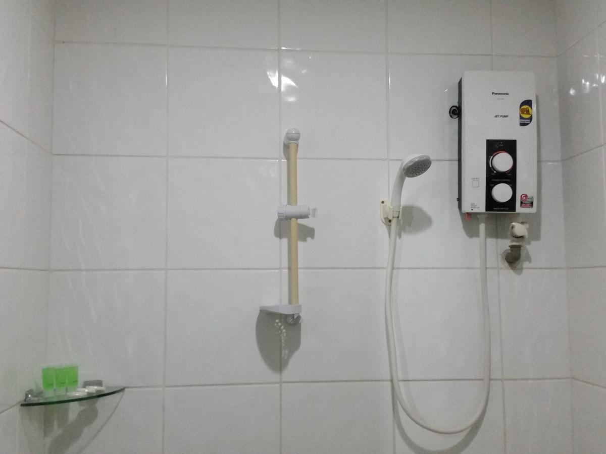 1Libaran Hotel Sandakan Exteriör bild